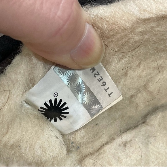 UGG Ascot Slip On Casual Shoe Size 13 - Picture 11 of 12